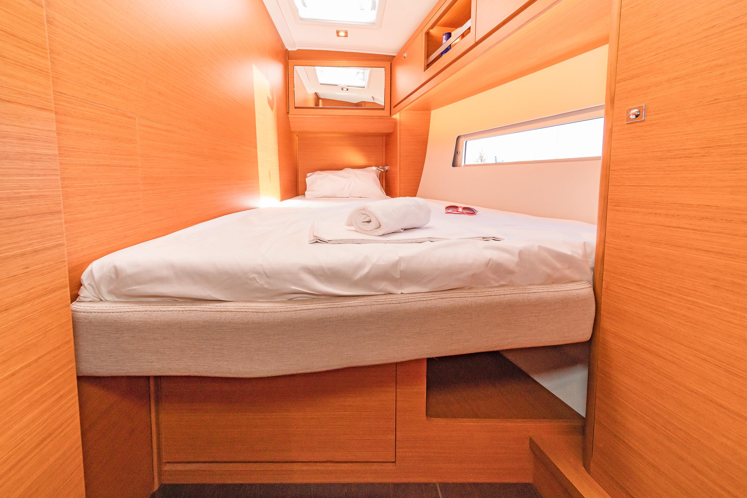 Dufour 470 - 5 cab., picture 4