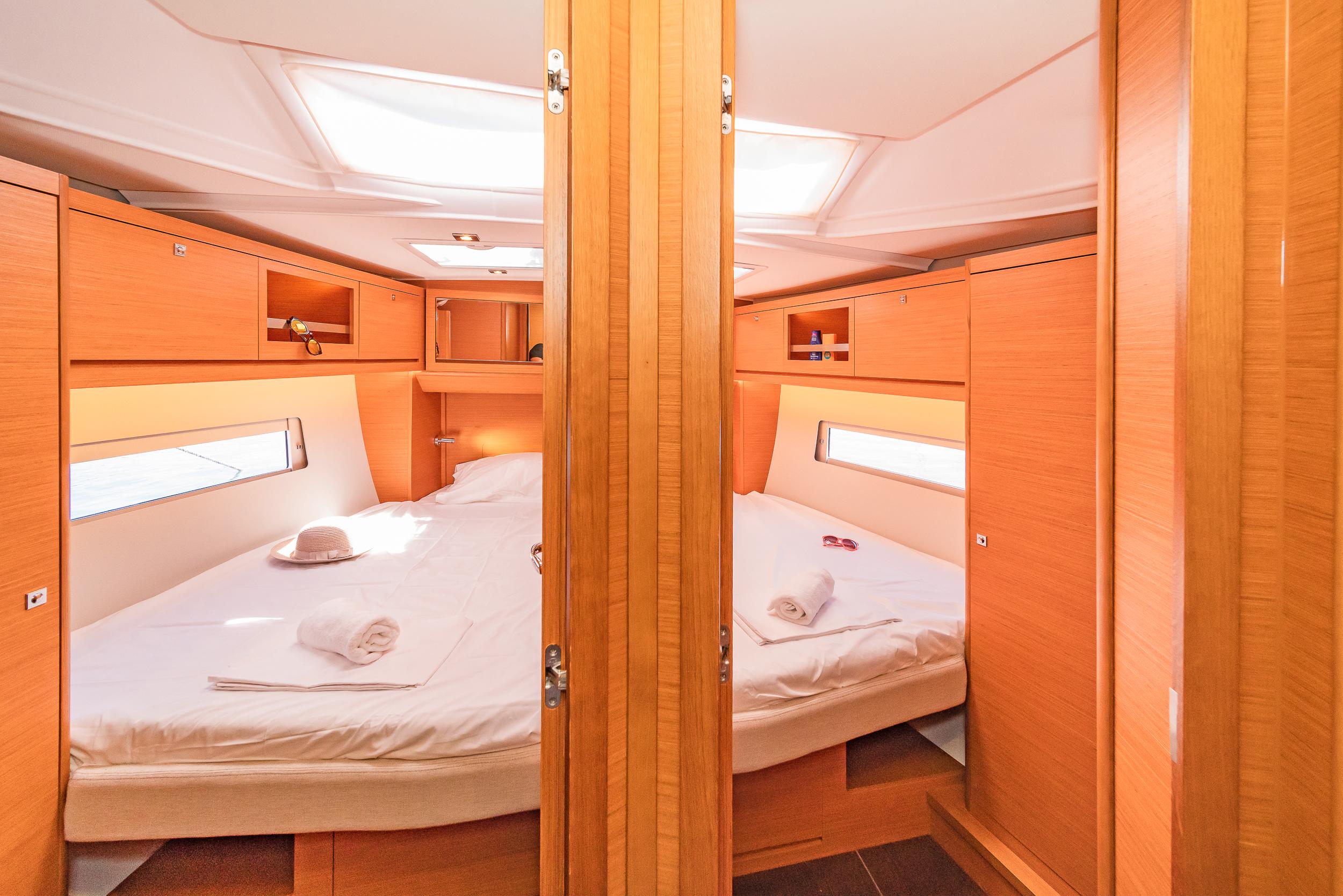 Dufour 470 - 5 cab., picture 5