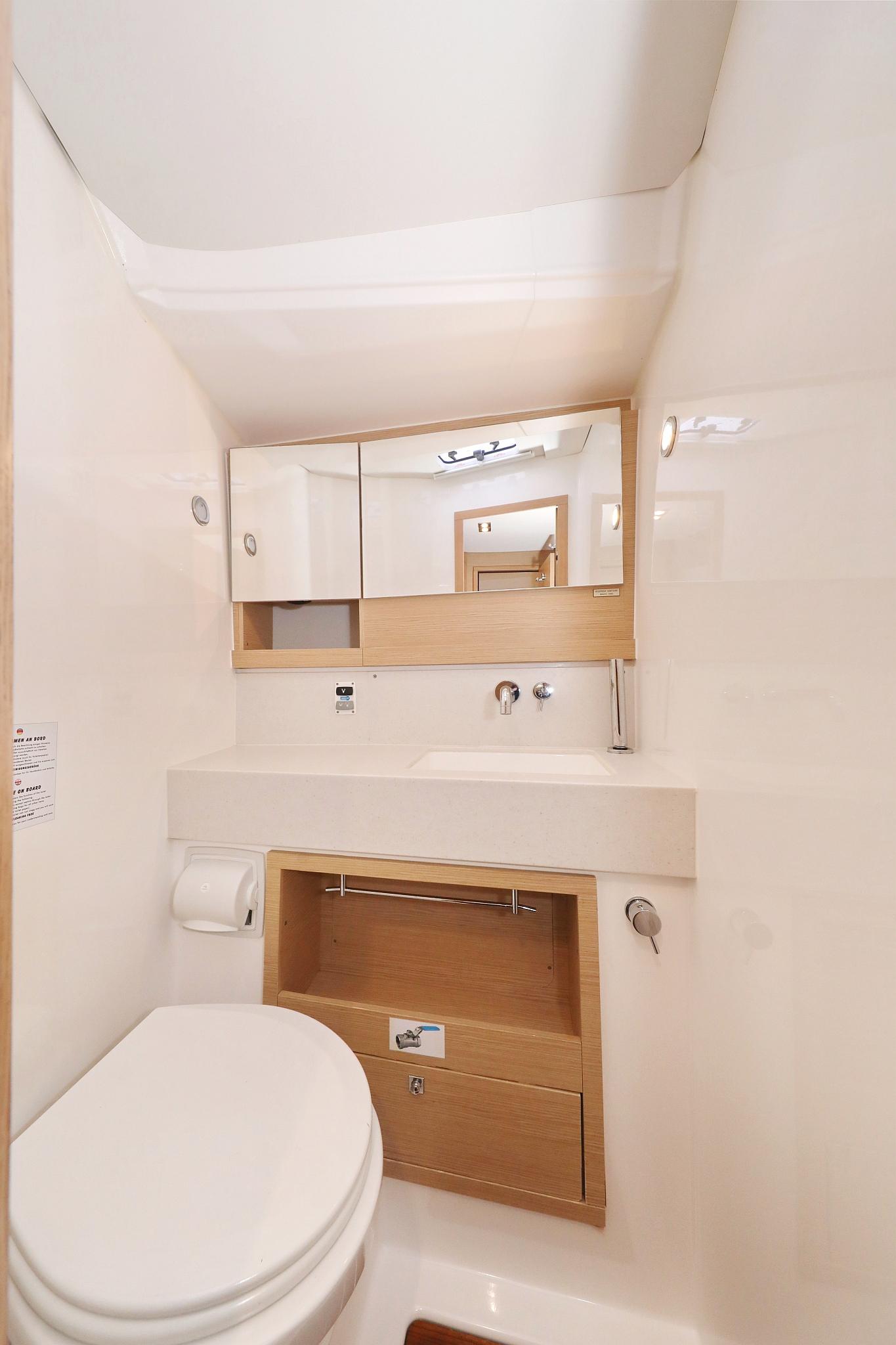 Dufour 530 - 6 cab., picture 38