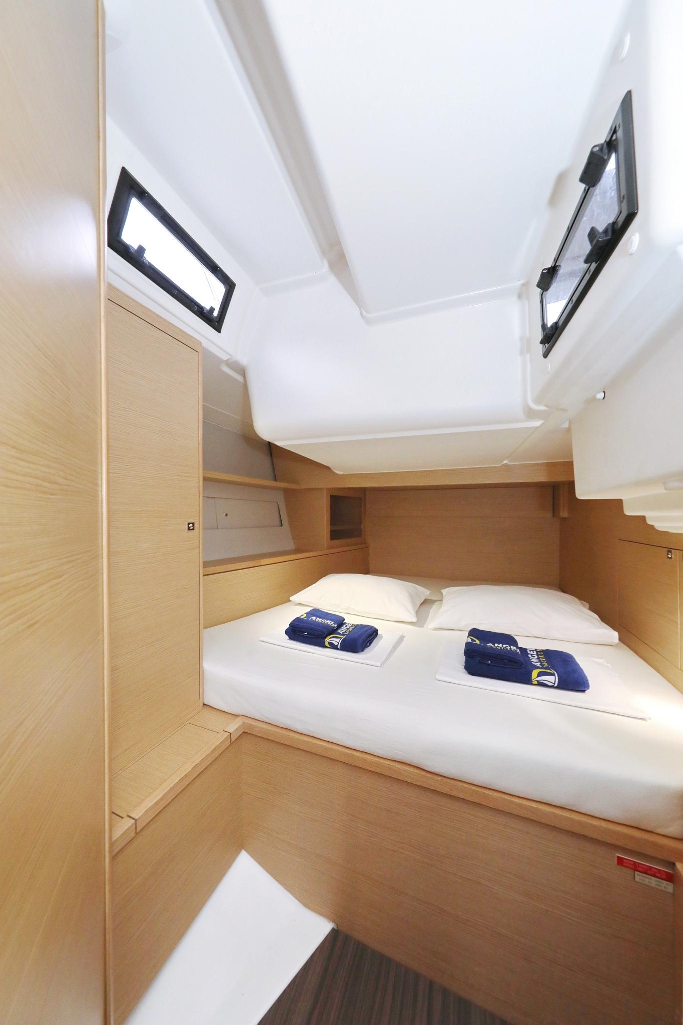 Dufour 530 - 6 cab., picture 32