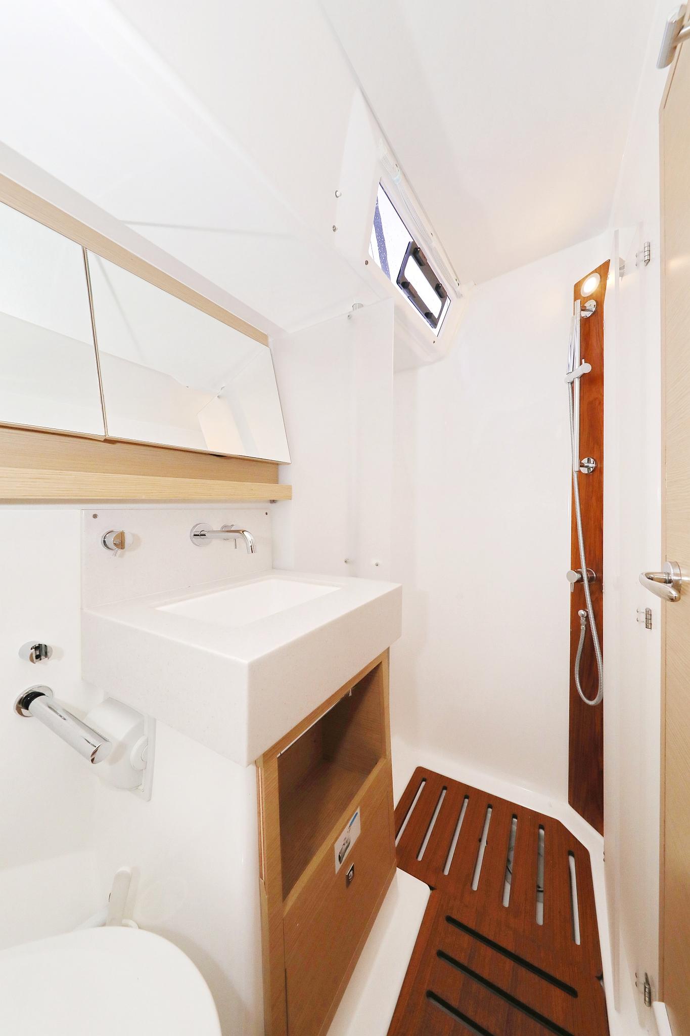 Dufour 530 - 6 cab., picture 35