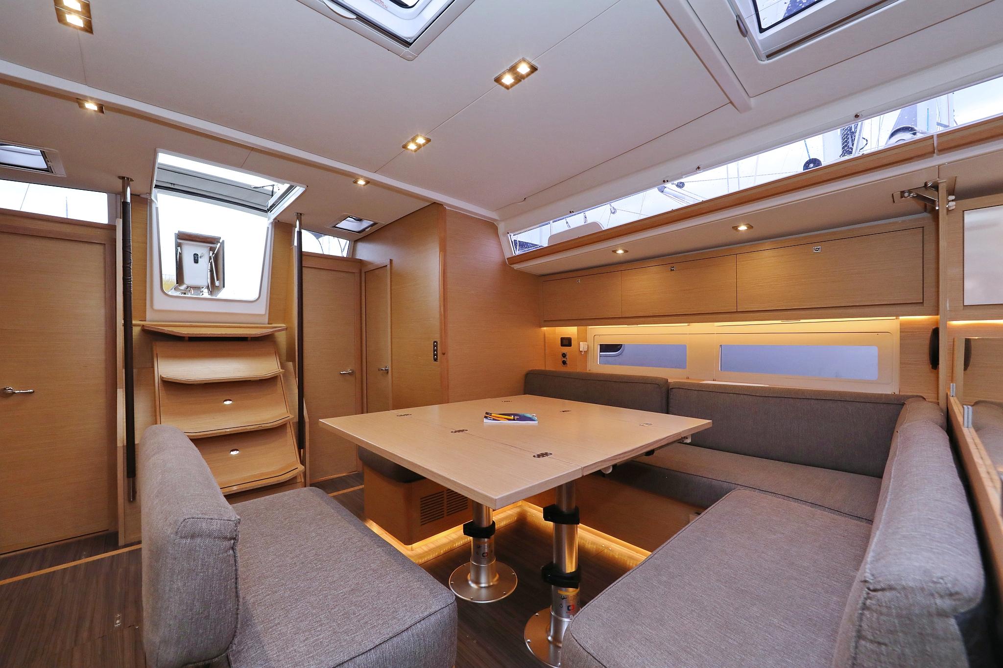 Dufour 530 - 6 cab., picture 18