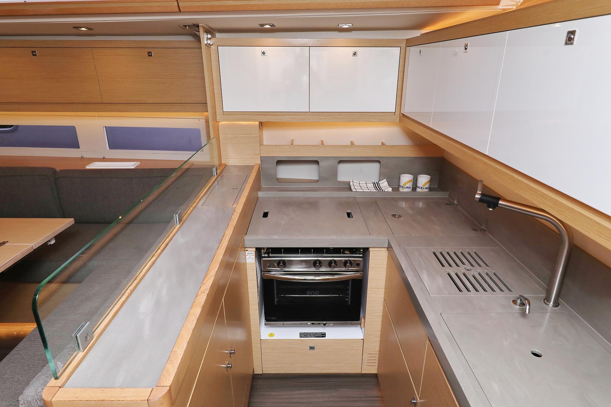 Dufour 530 - 6 cab., picture 20