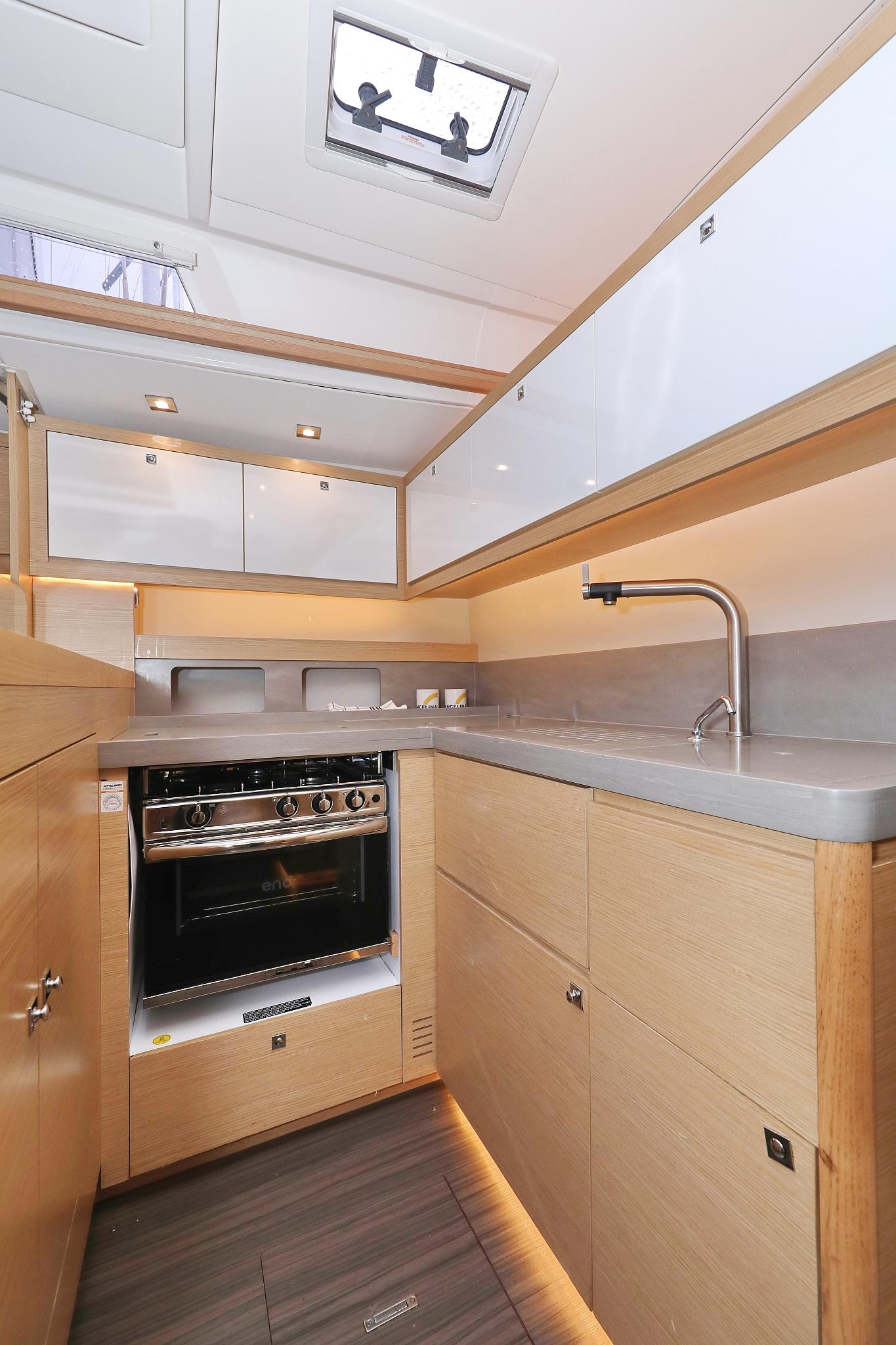 Dufour 530 - 6 cab., picture 21