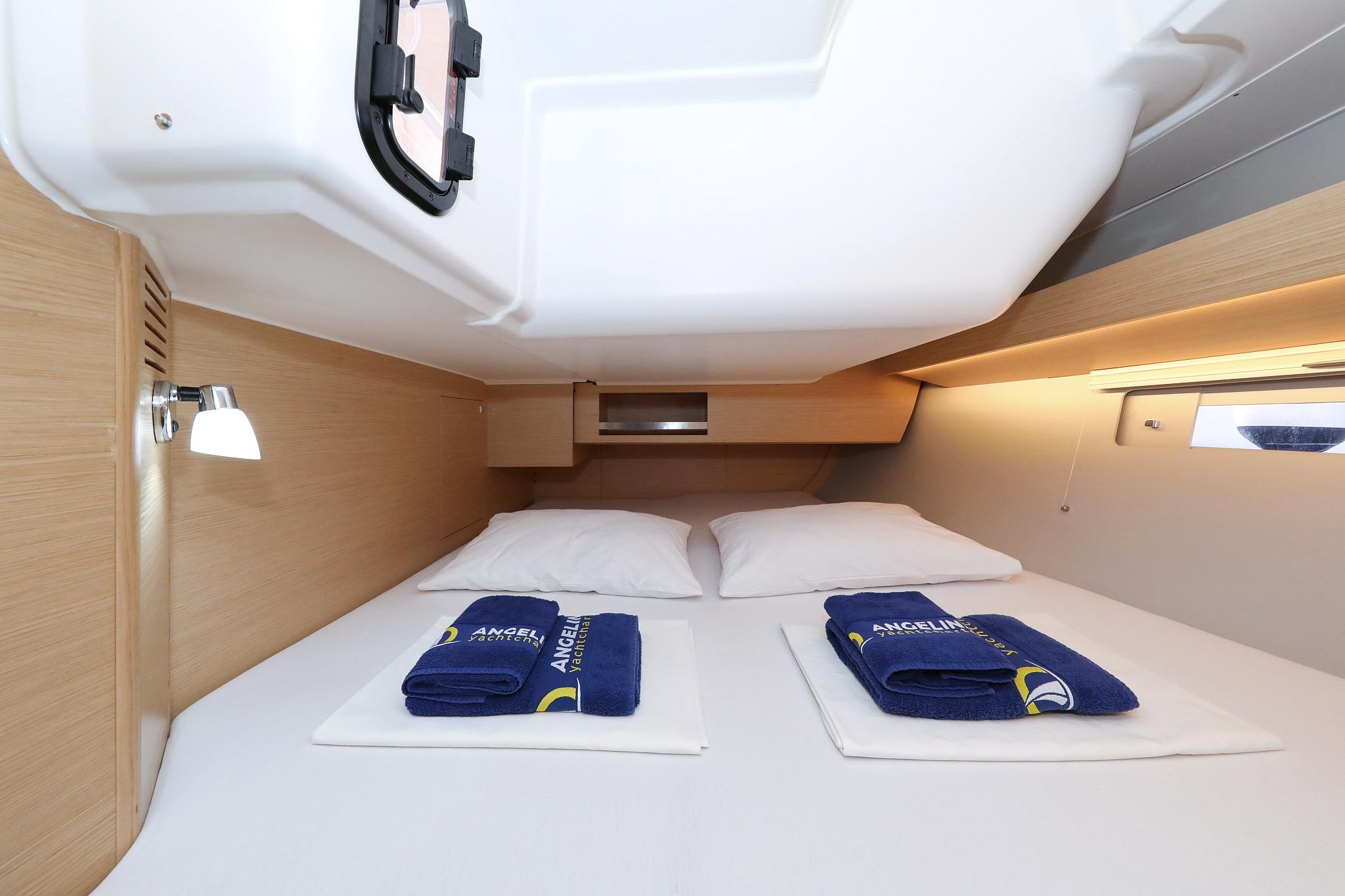 Dufour 430 - 3 cab., picture 29