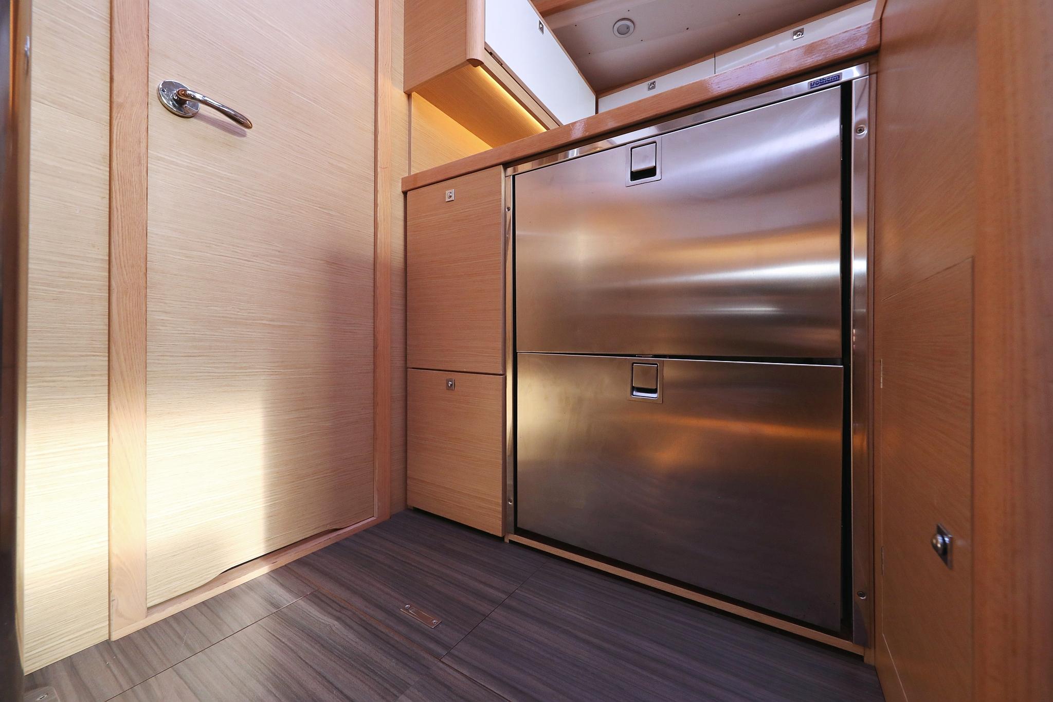 Dufour 430 - 3 cab., picture 40