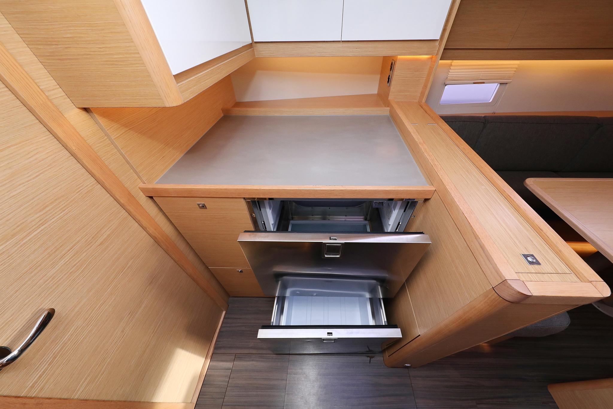 Dufour 430 - 3 cab., picture 41