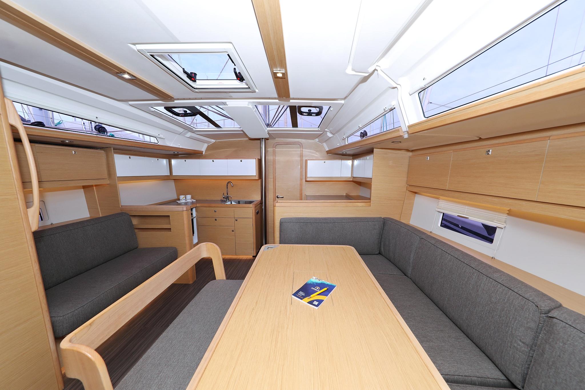 Dufour 430 - 3 cab., picture 16