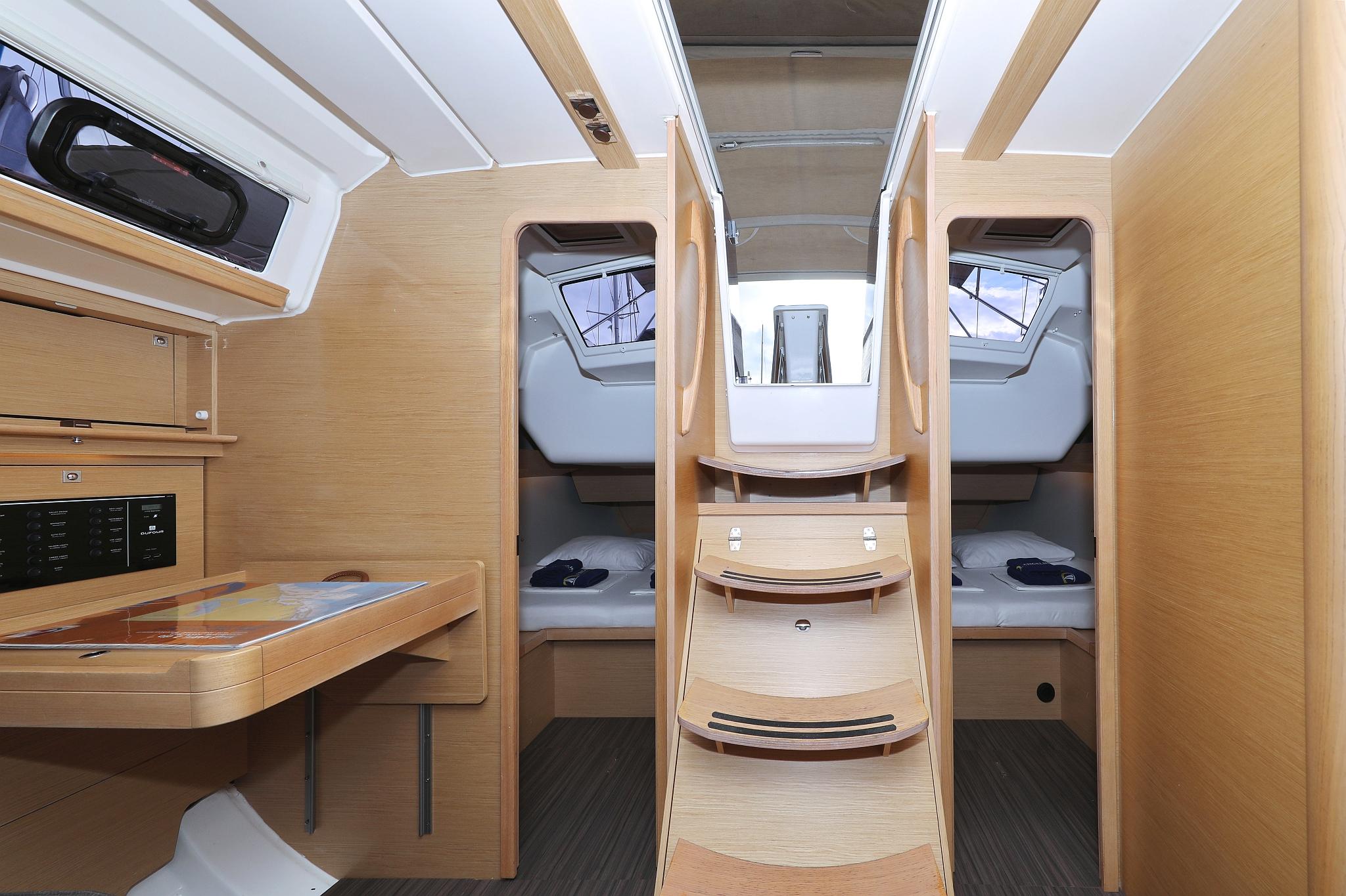 Dufour 430 - 3 cab., picture 23