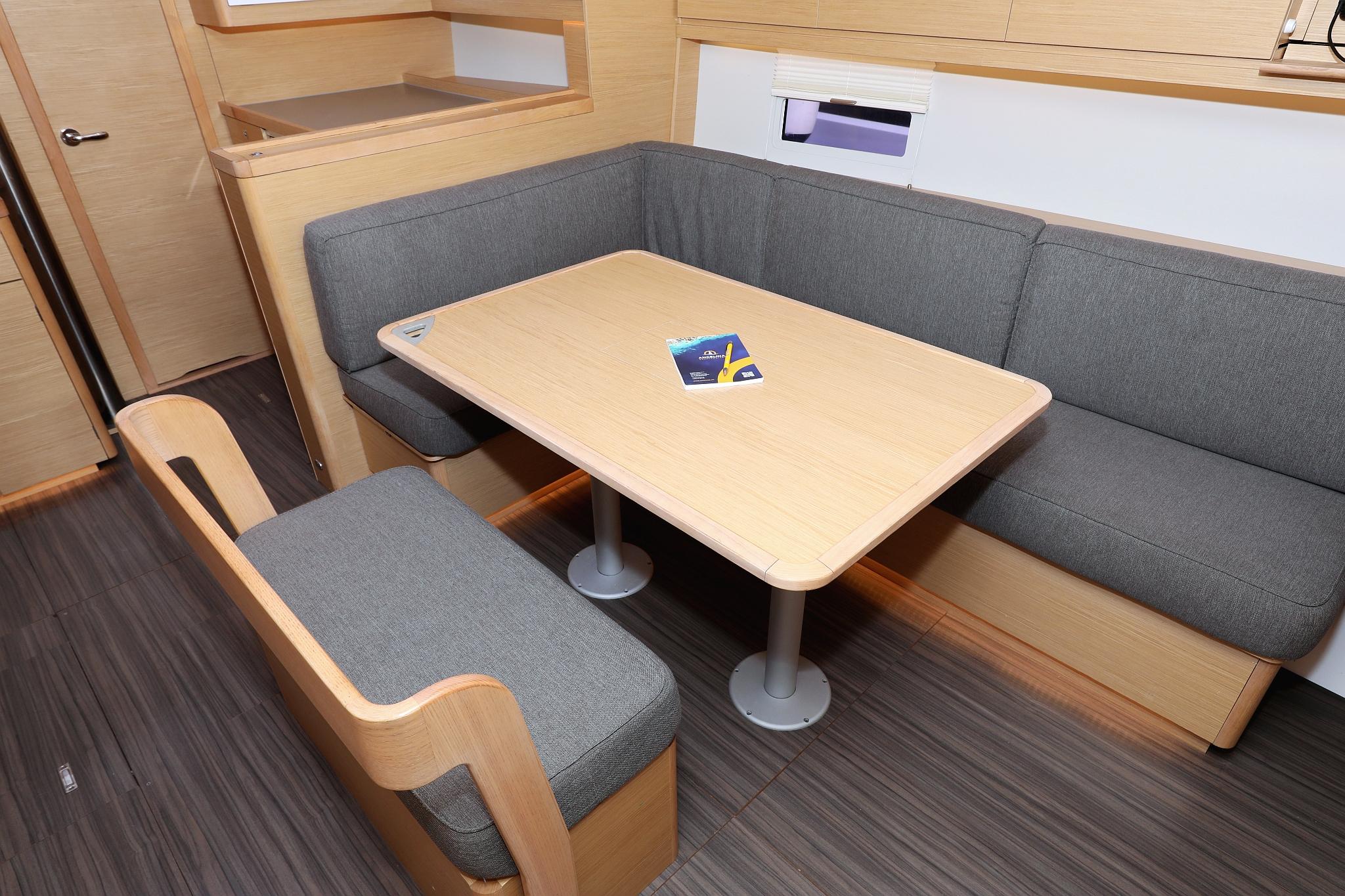 Dufour 430 - 3 cab., picture 15