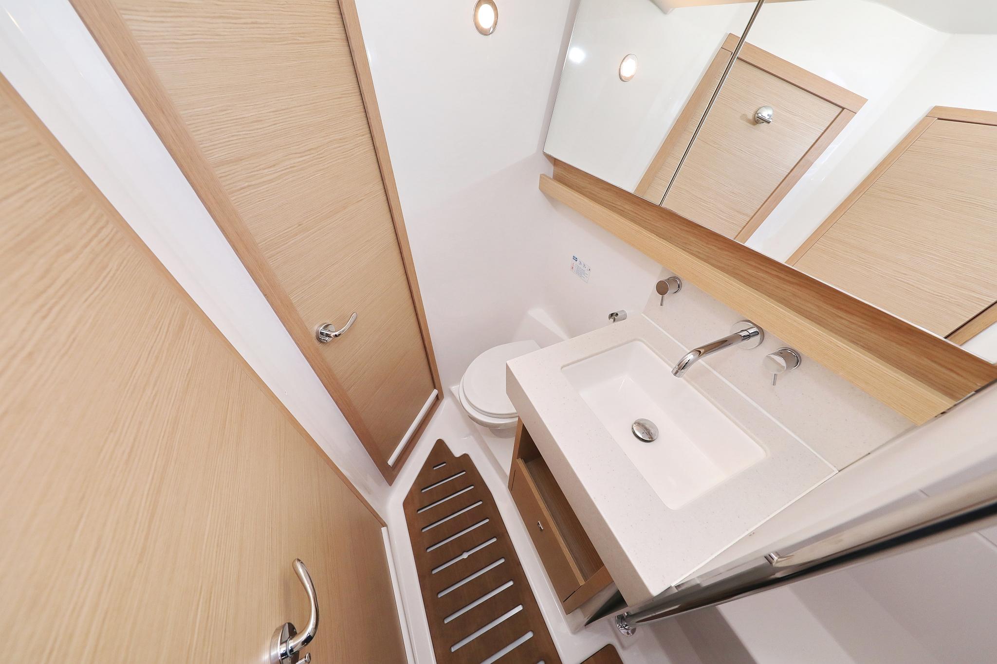 Dufour 530, picture 36