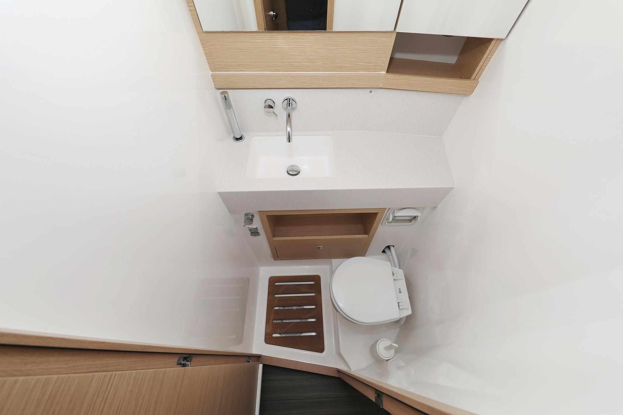 Dufour 530, picture 33