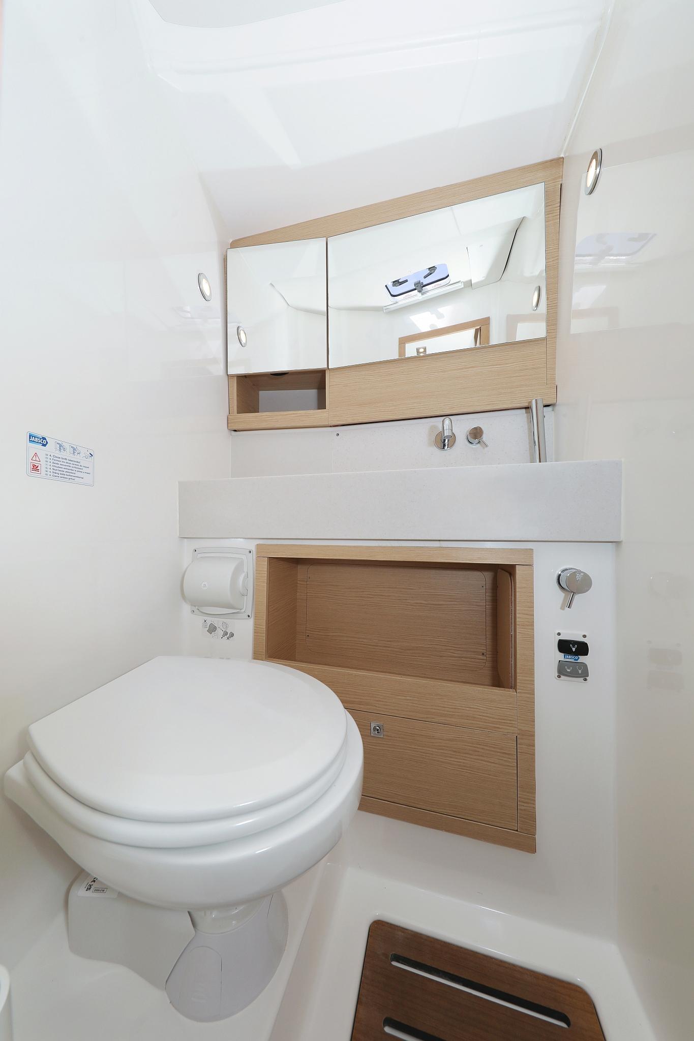 Dufour 530, picture 35