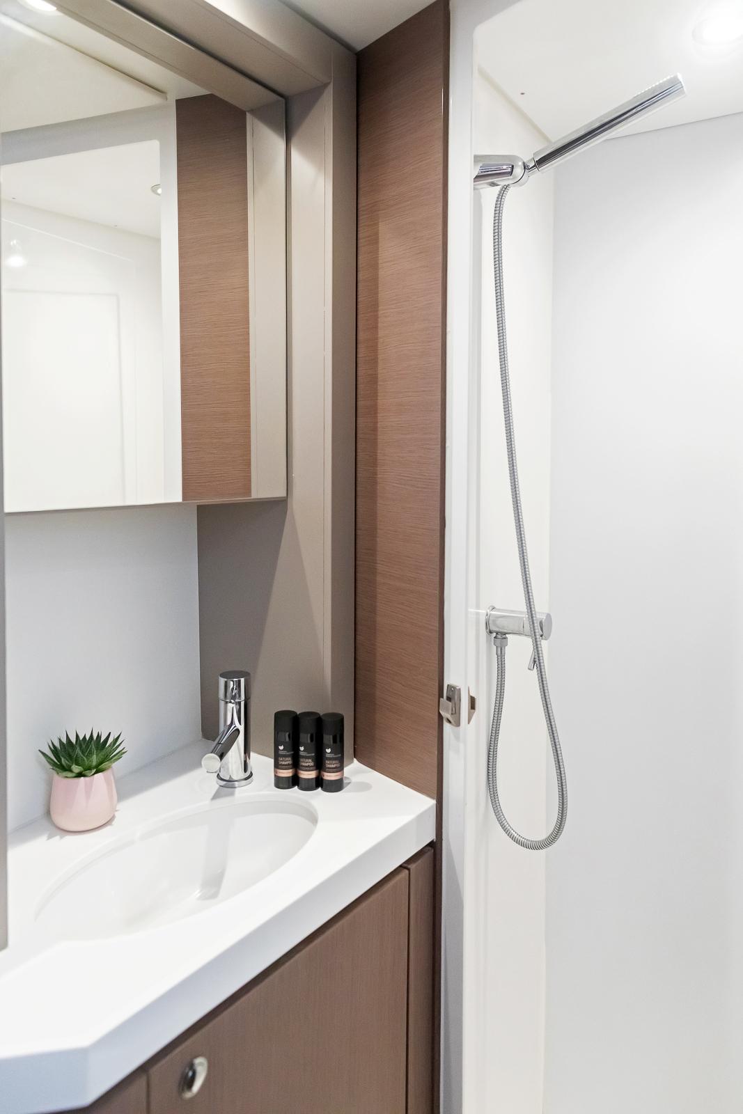 Bali 4.6 - 5 + 1 cab., picture 11