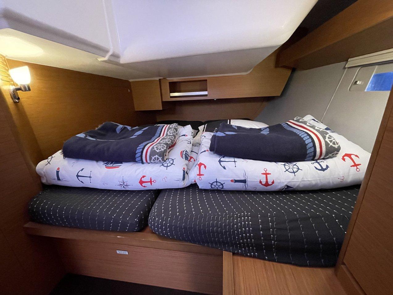 Dufour 430, picture 8