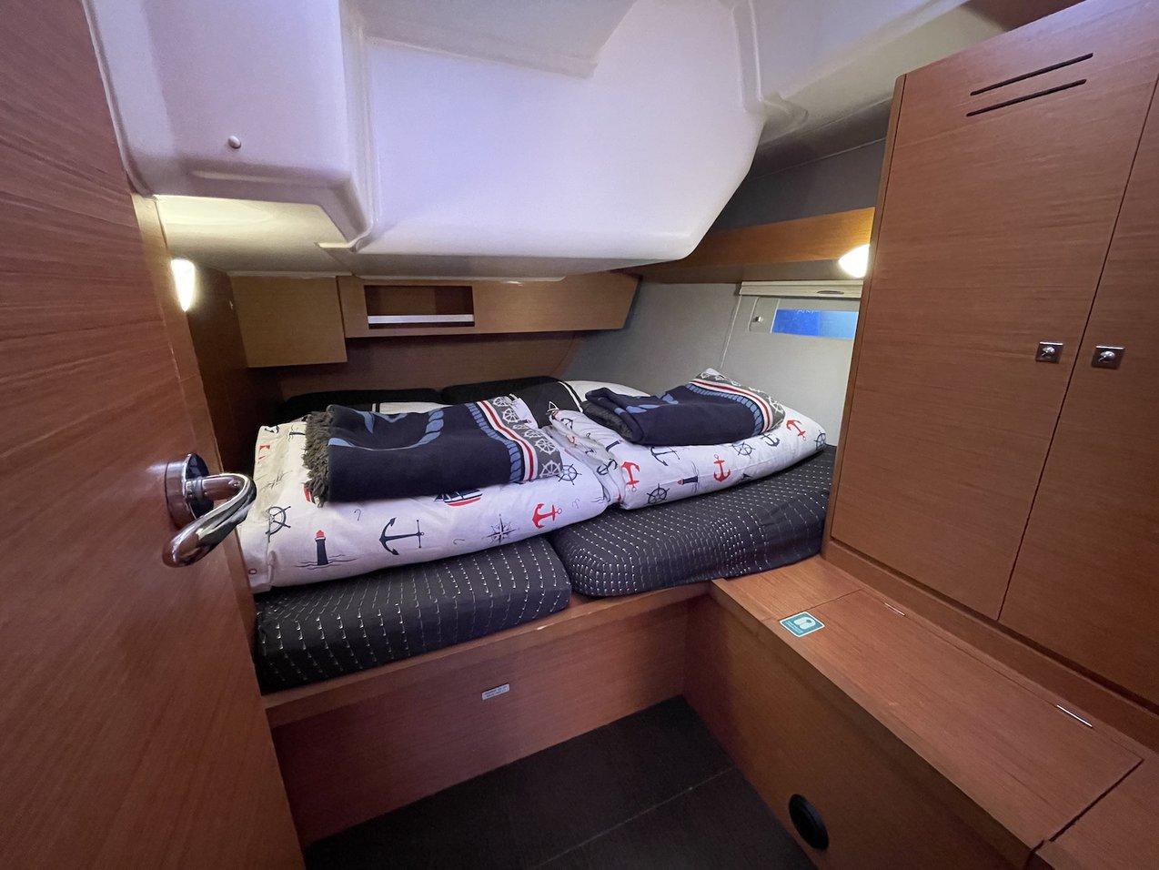 Dufour 430, picture 9