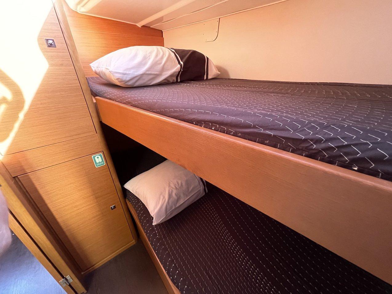 Dufour 430, picture 5