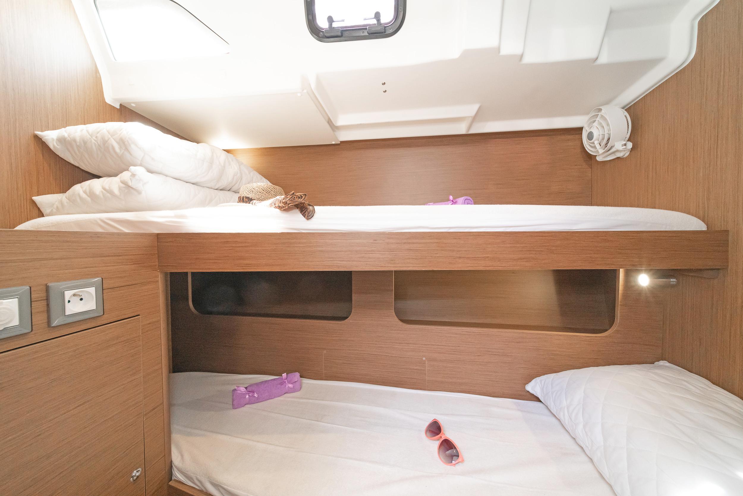 Oceanis 51.1 - 5 + 1 cab., picture 12