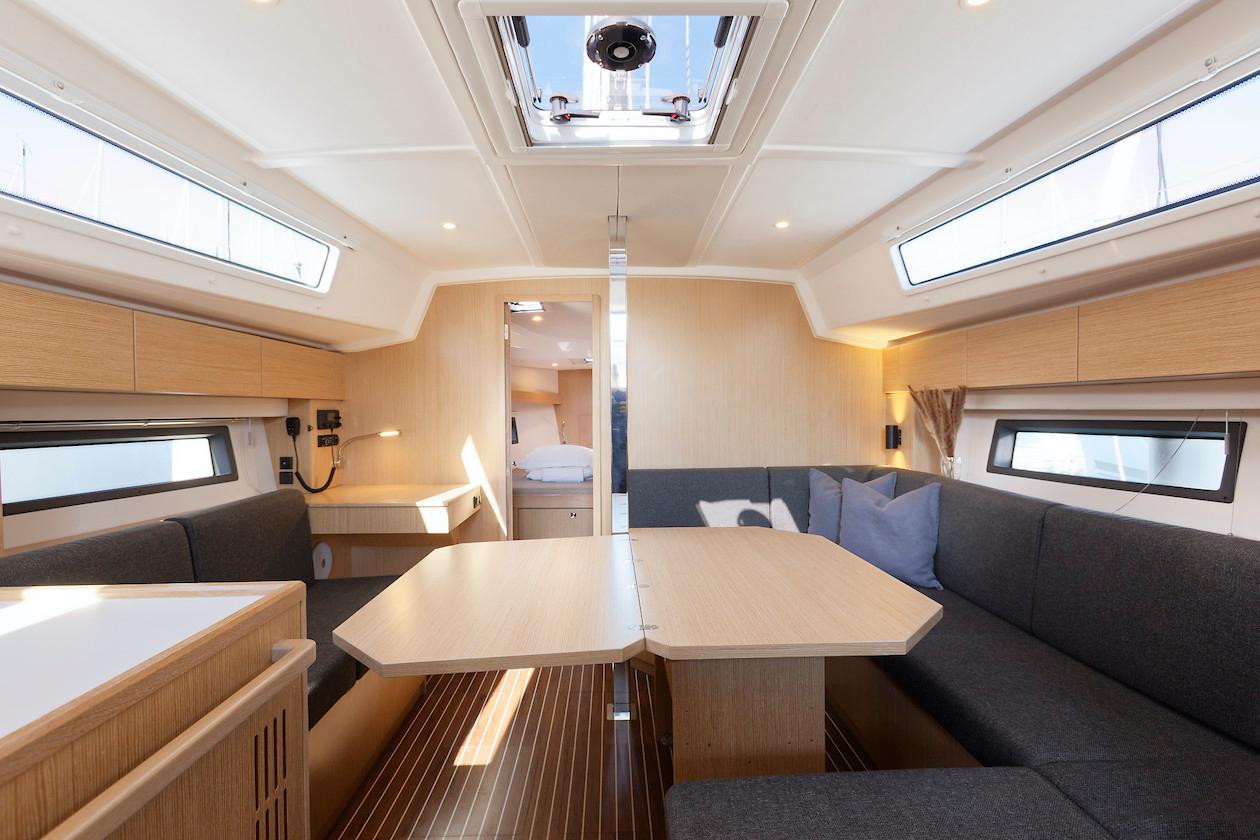 Bavaria C42, picture 12