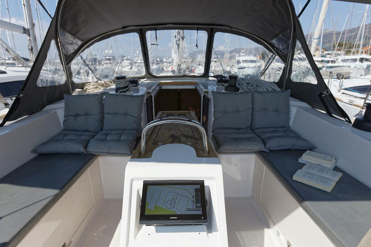 Bavaria C42, picture 11