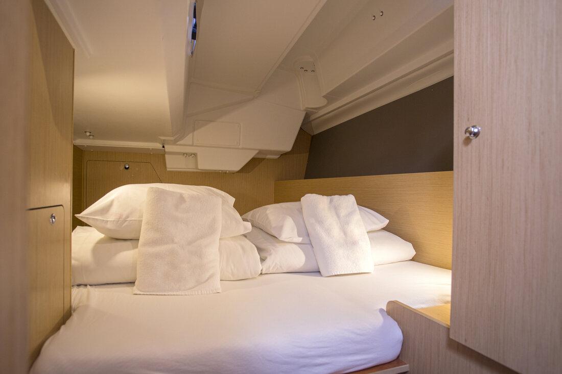 Oceanis 38.1, picture 19