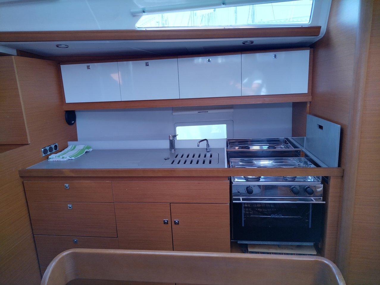 Dufour 430, picture 27