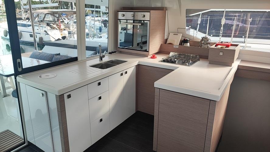 Fountaine Pajot Astrea 42 - 4 + 2 cab., picture 8