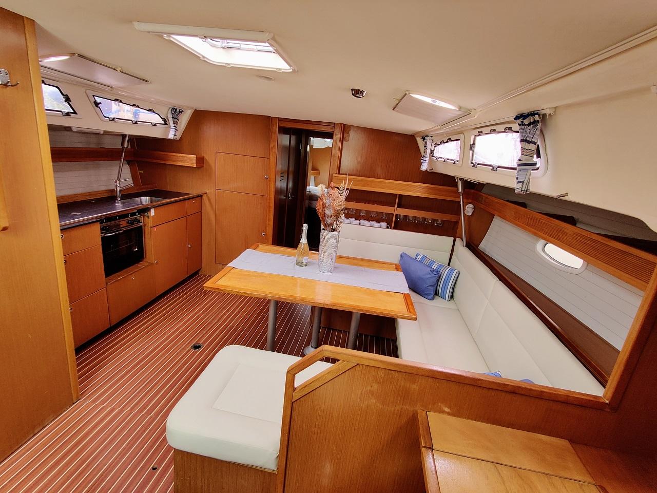 Bavaria 47 Cruiser, picture 7