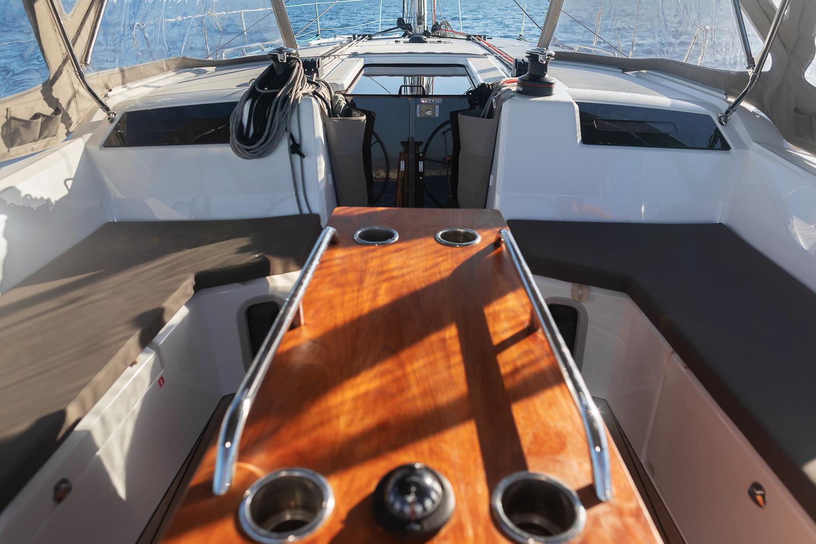 Oceanis 40.1, picture 8