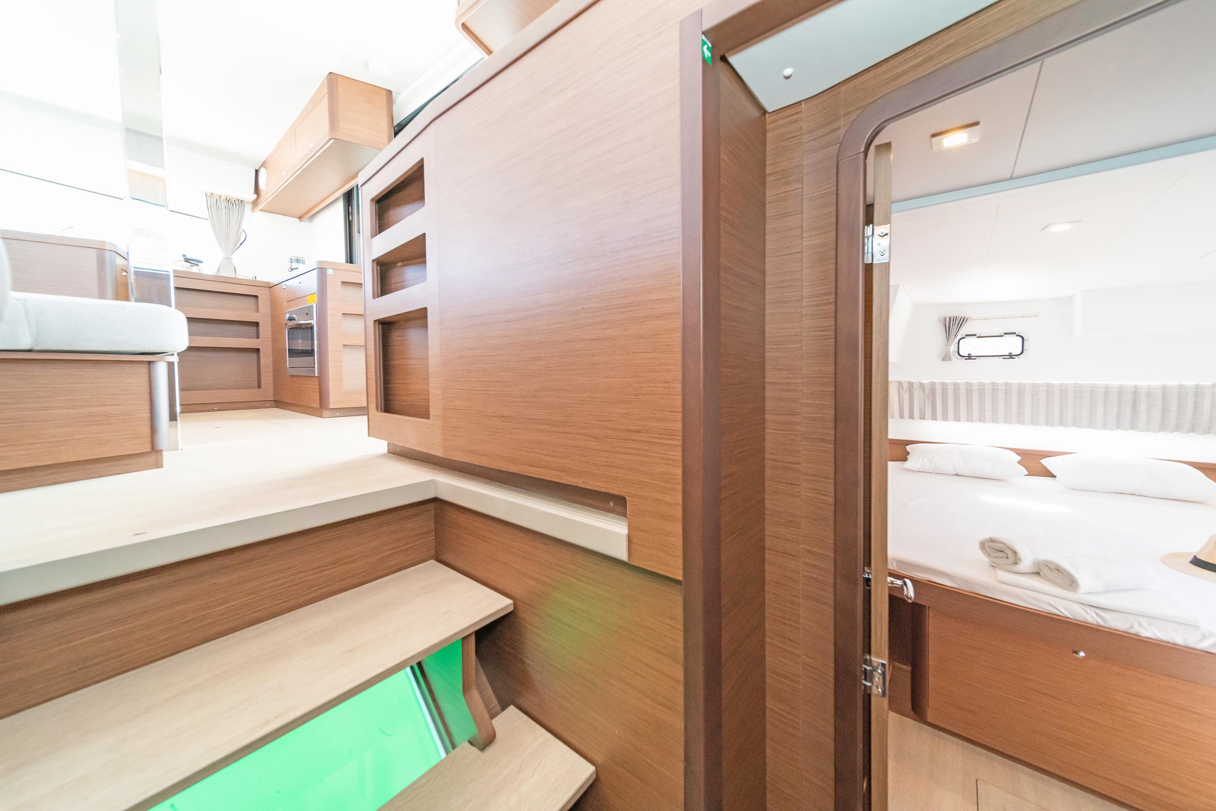 Lagoon 42 - 4 + 2 cab., picture 5