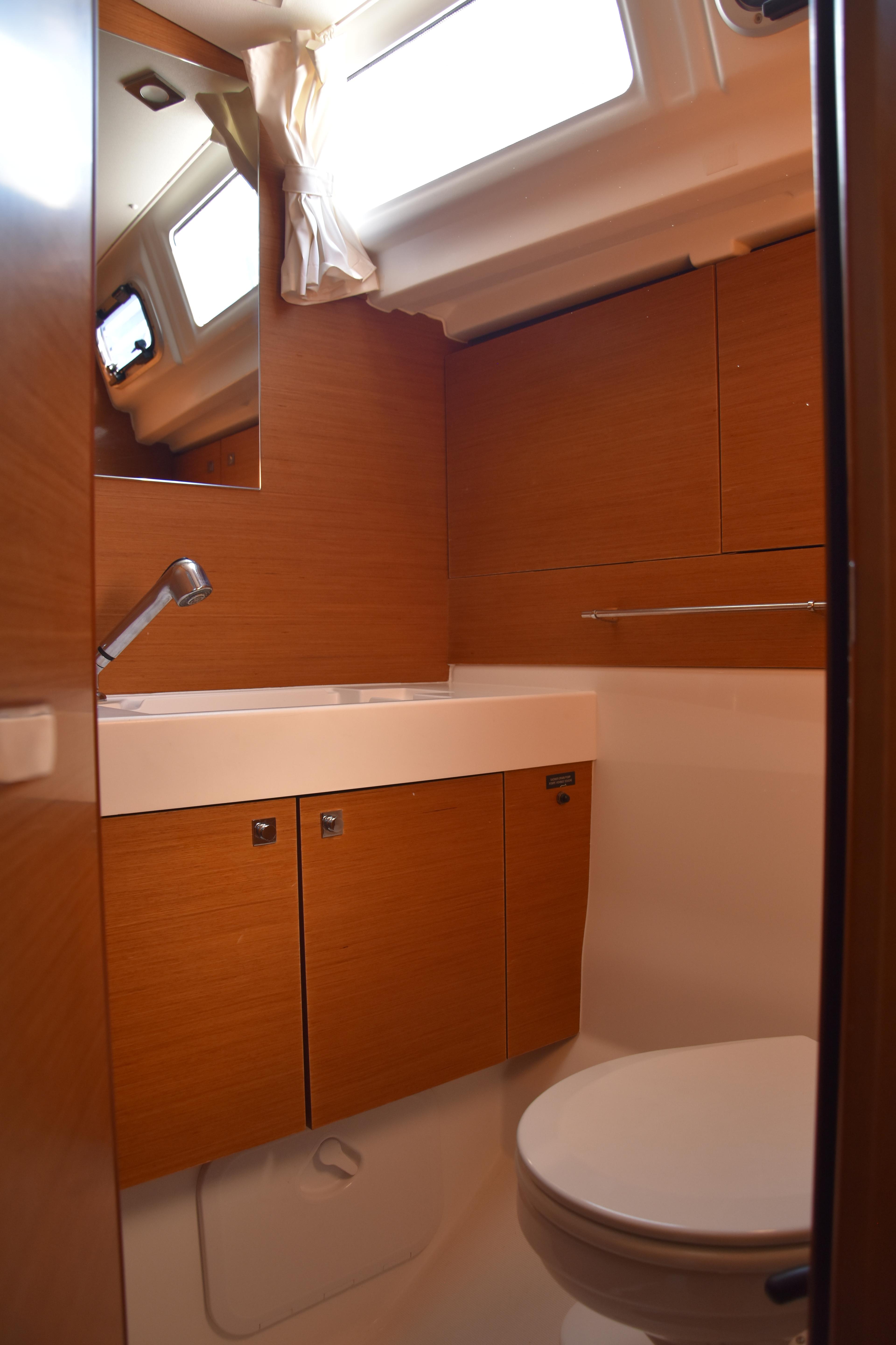 Sun Odyssey 479 - 4 cab., picture 14