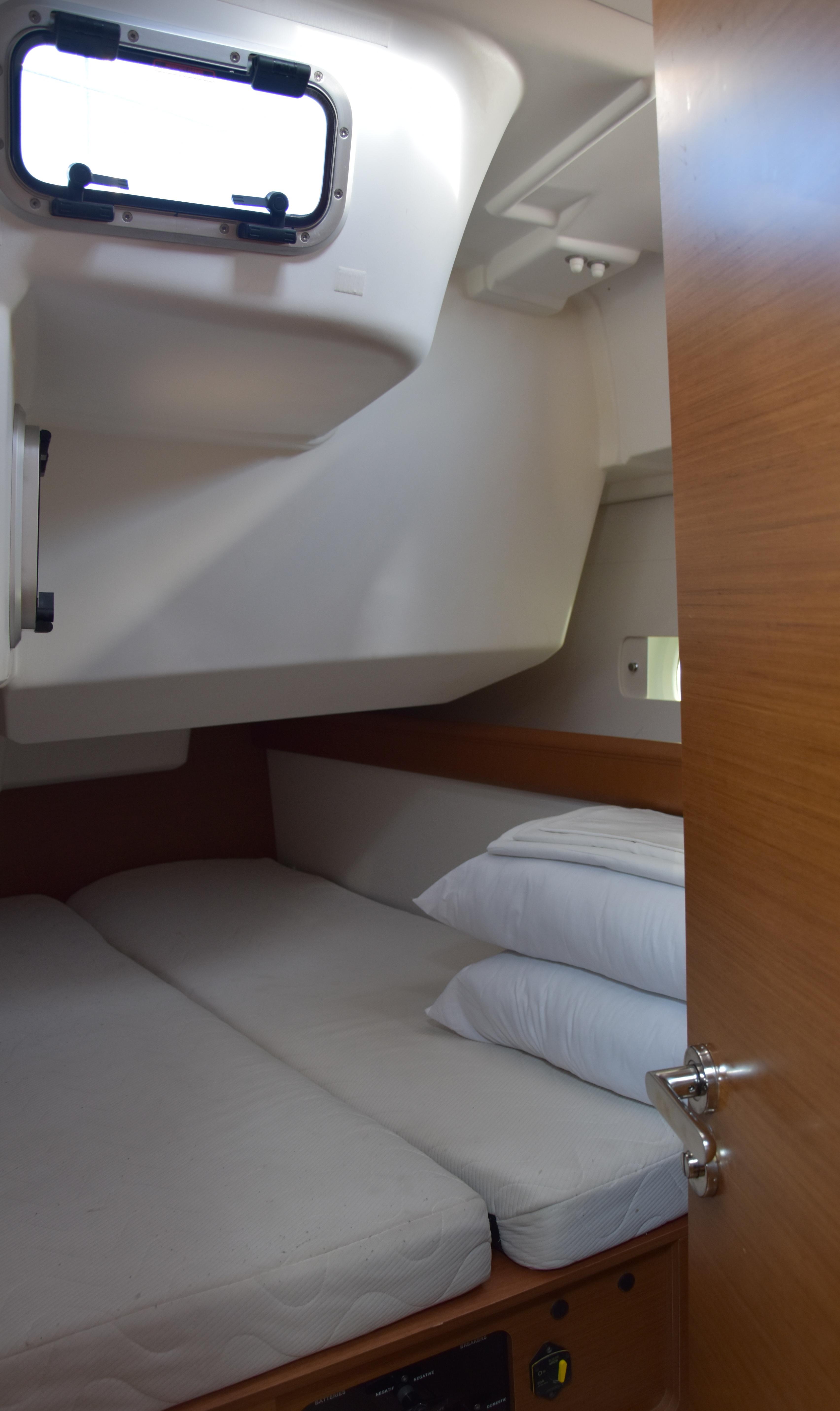 Sun Odyssey 479 - 4 cab., picture 12