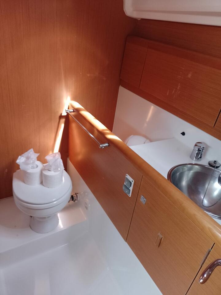 Sun Odyssey 33i - 2 cab., picture 11