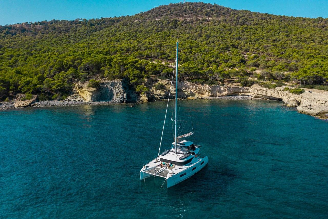 Lagoon 46 - 4 + 2 cab., picture 3