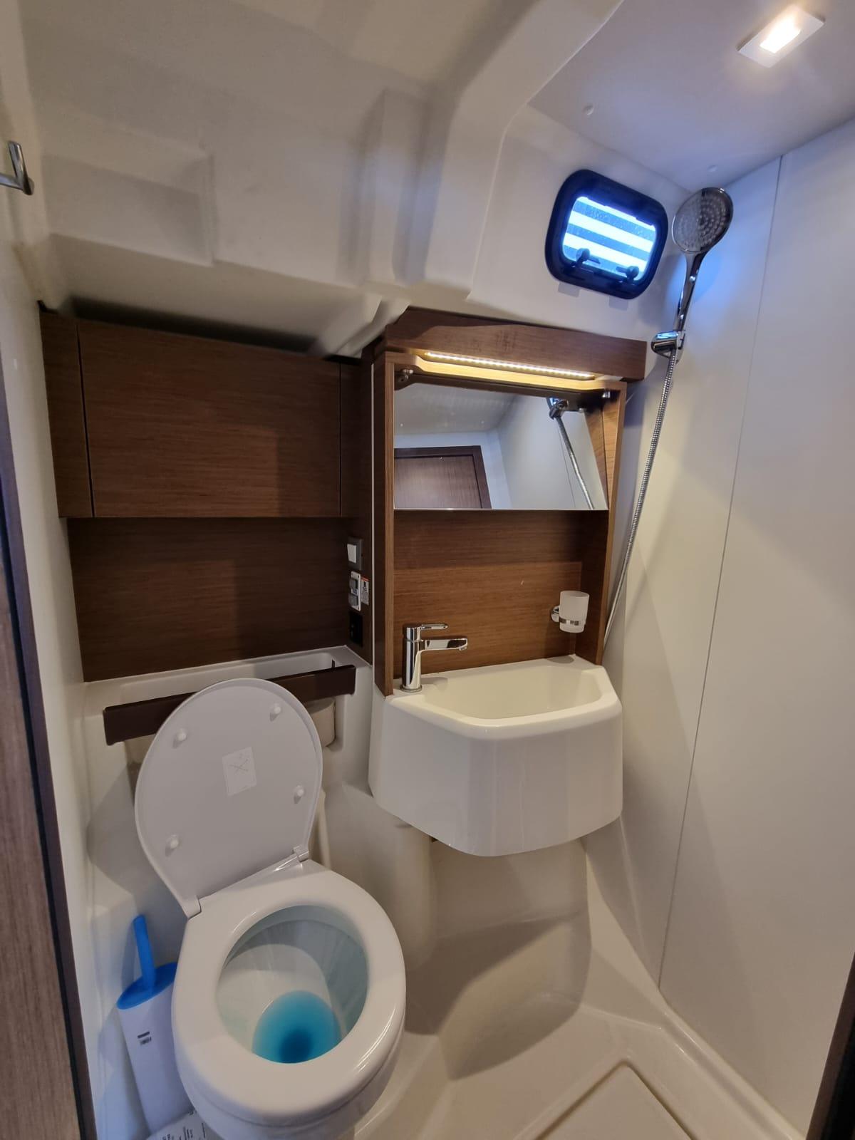 Oceanis 51.1 - 5 + 1 cab., picture 10