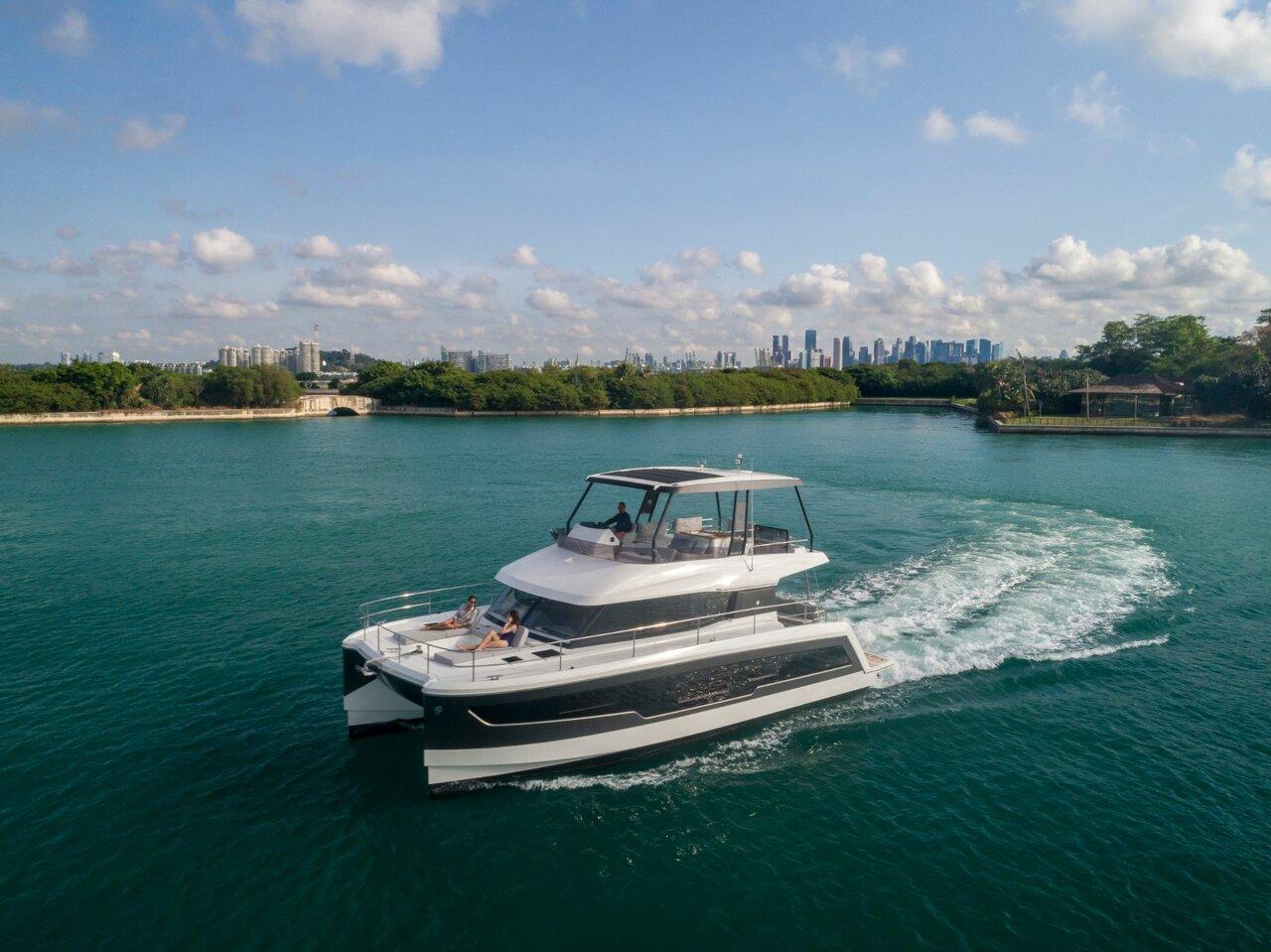 Fountaine Pajot MY5 - Mala, picture 1