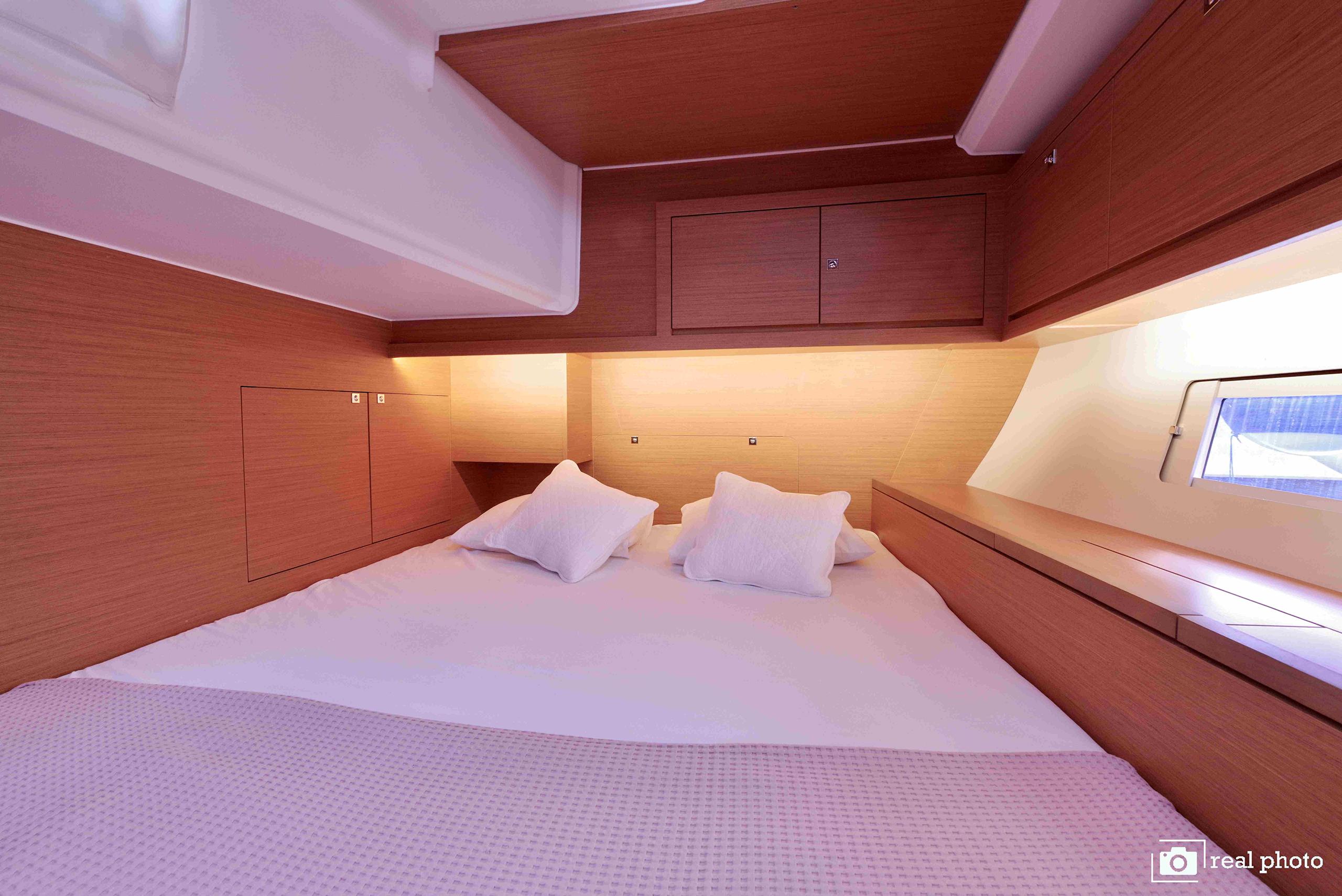 Dufour 470 - 5 + 1 cab., picture 6