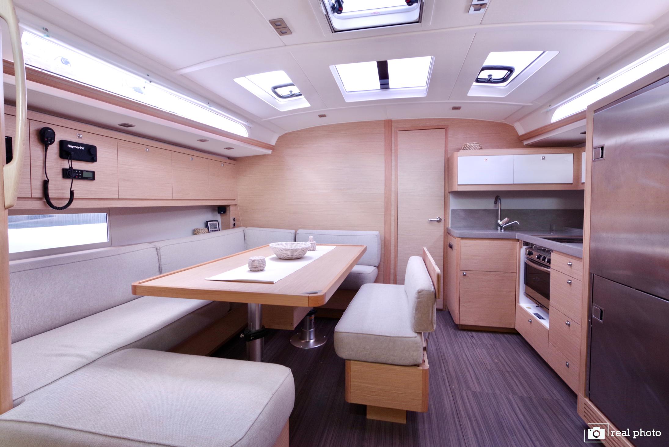 Dufour 470 - 5 + 1 cab., picture 5