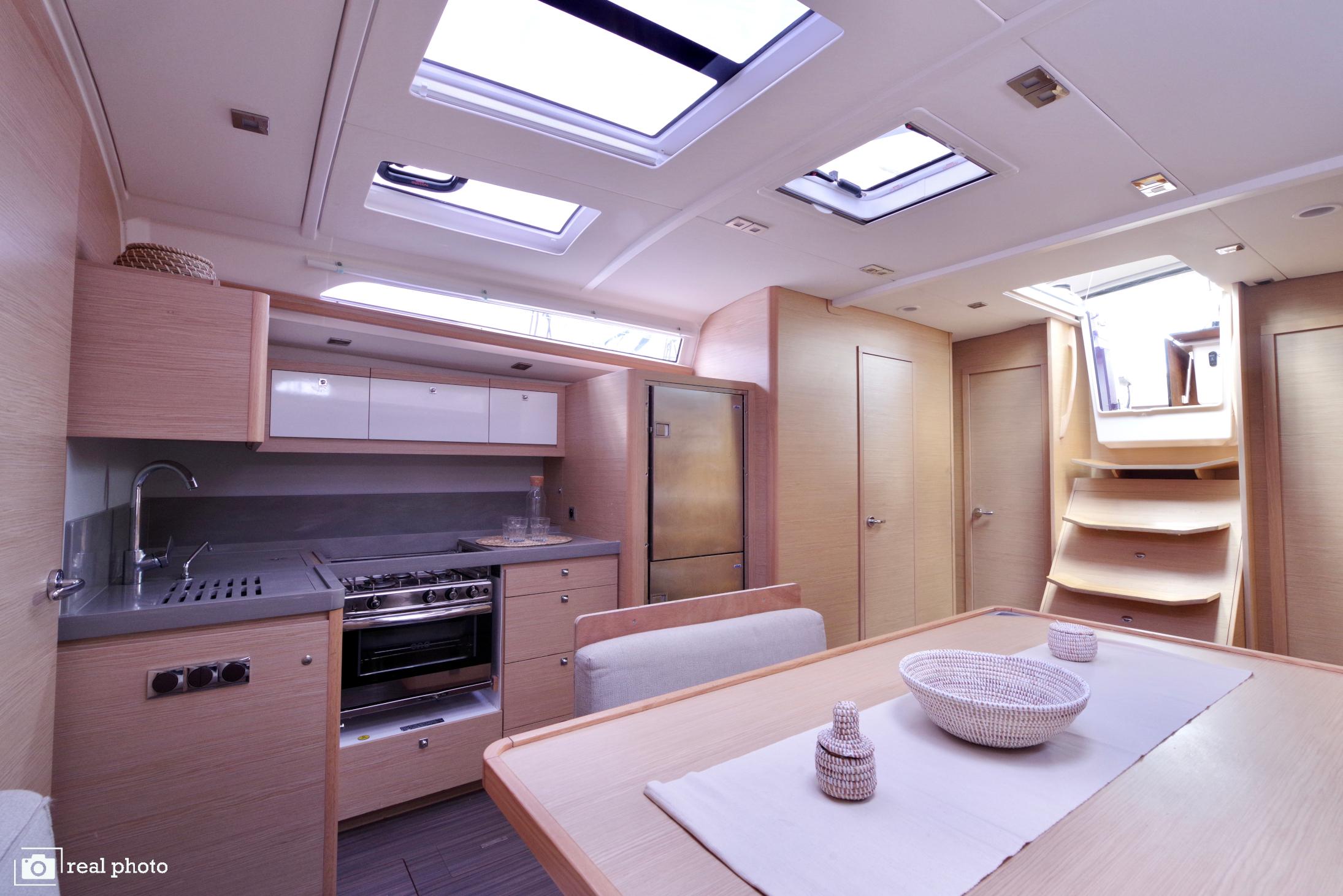 Dufour 470 - 5 + 1 cab., picture 4