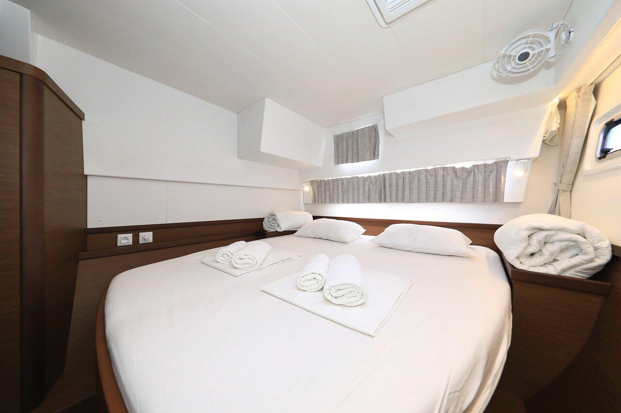 Lagoon 42 - 4 + 2 cab., picture 21