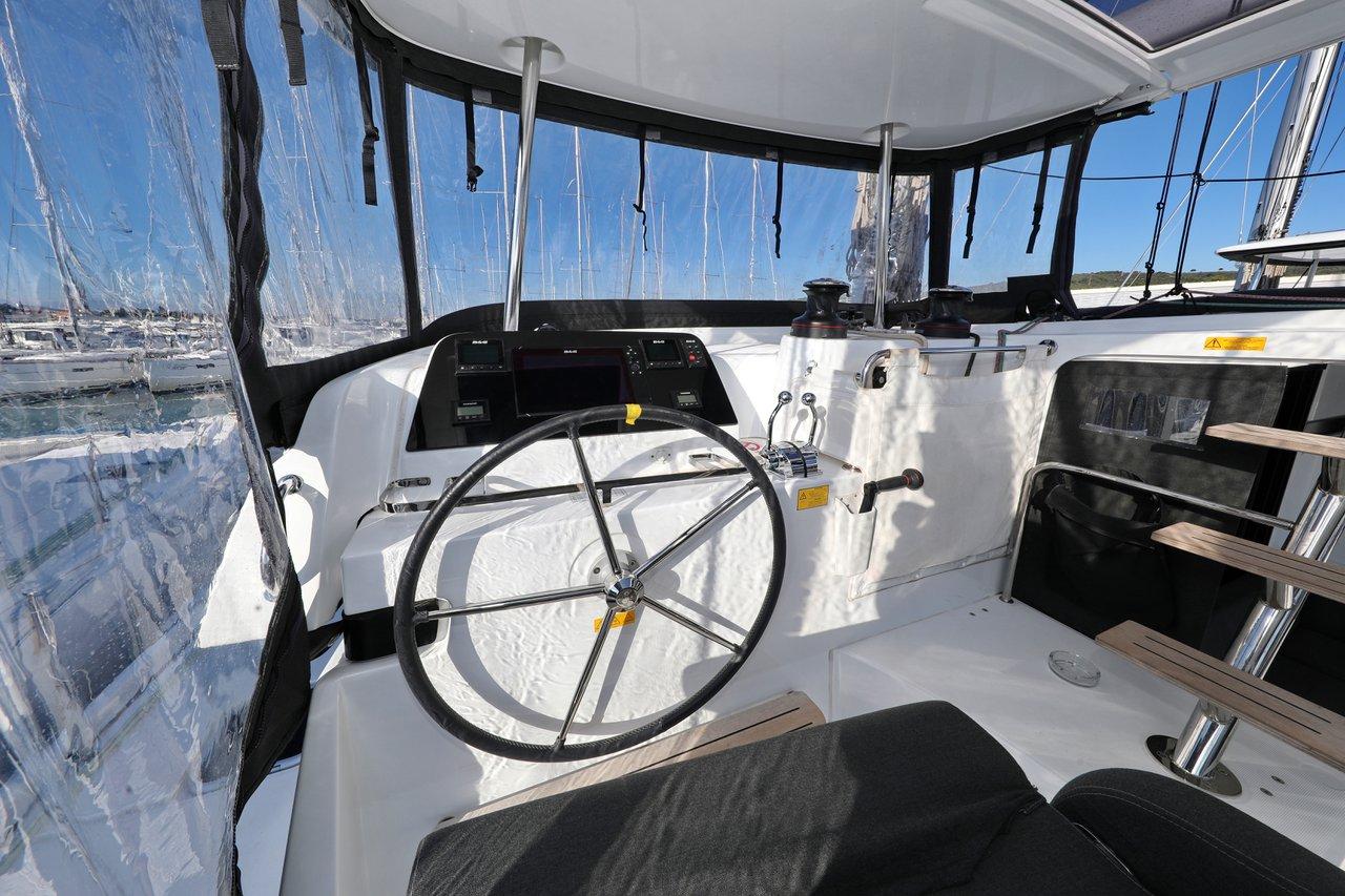 Lagoon 42 - 4 + 2 cab., picture 17