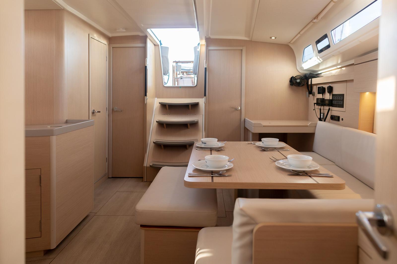 Oceanis 40.1, picture 9