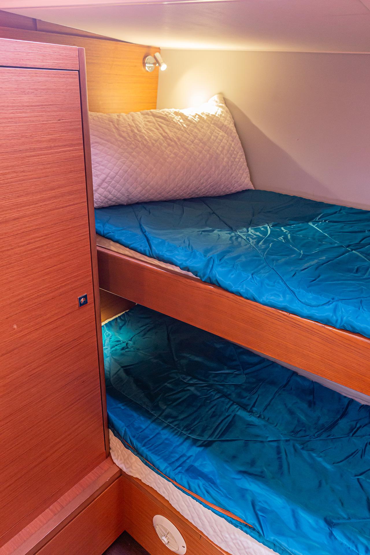 Dufour 530 - 5 + 1 cab., picture 9