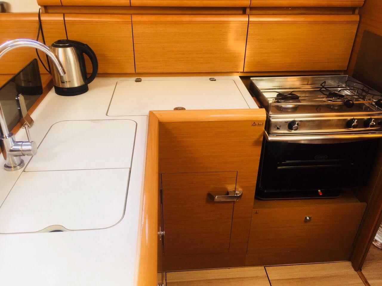 Sun Odyssey 379, picture 9