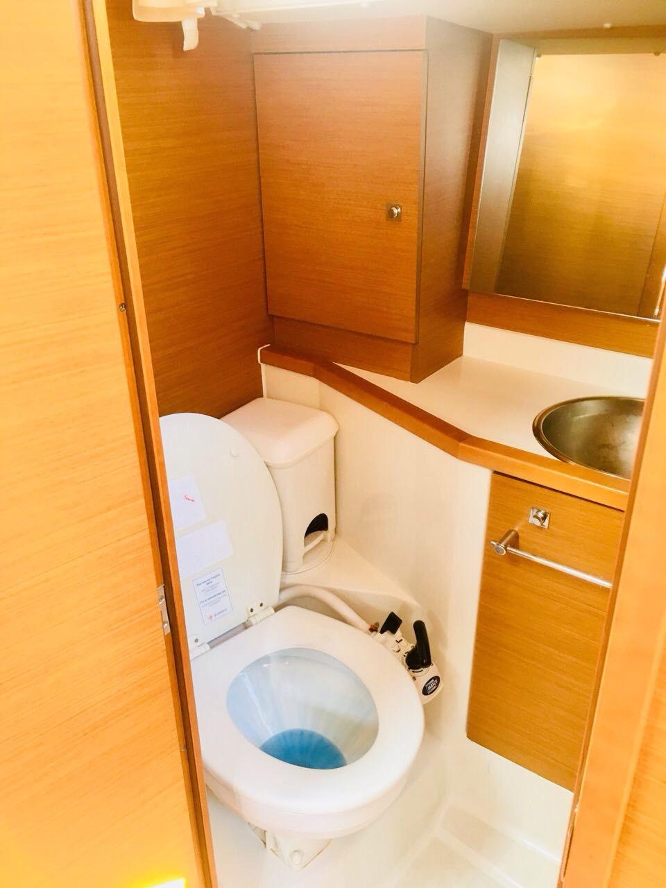 Sun Odyssey 379, picture 12