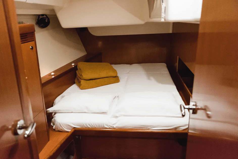 Oceanis 54 - 4 + 1 cab., picture 8