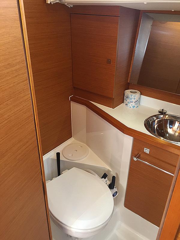 Sun Odyssey 389, picture 12