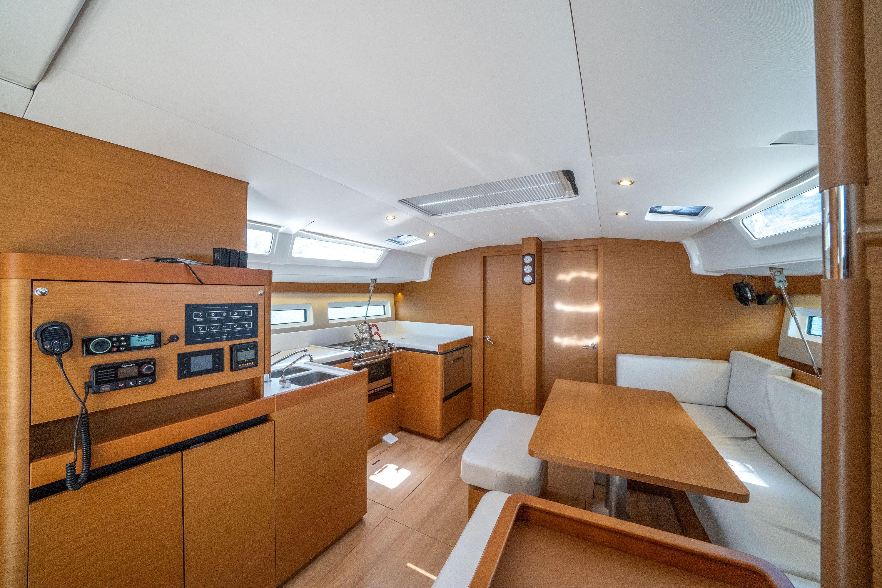 Sun Odyssey 490 - 5 cab., picture 10