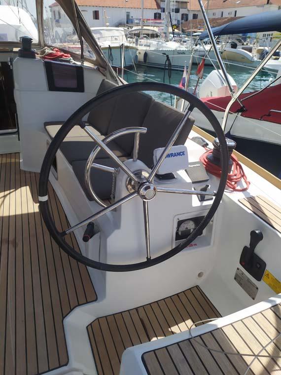 Sun Odyssey 389, picture 7