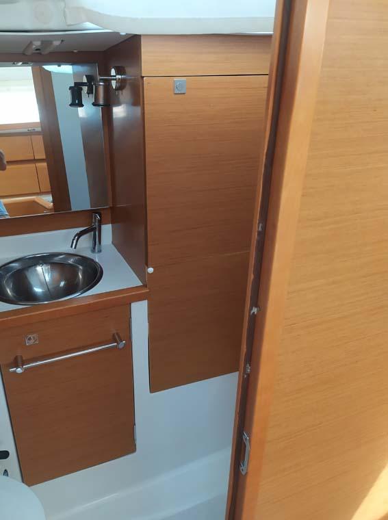 Sun Odyssey 389, picture 19